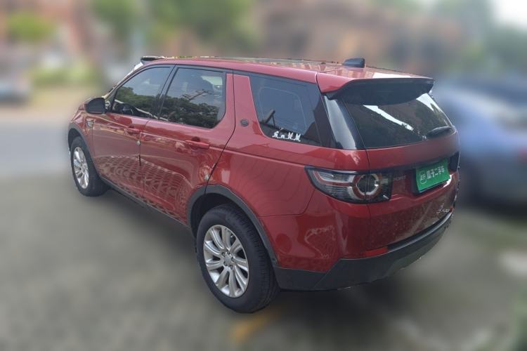 Used Land Rover Discovery Sport 2018 240 PS SE Version Rear Left 45 Deg