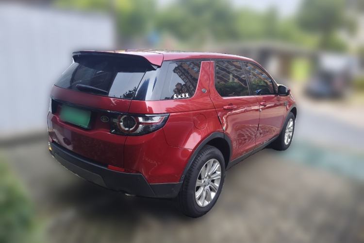 Used Land Rover Discovery Sport 2018 240 PS SE Version Rear Right 45 Deg