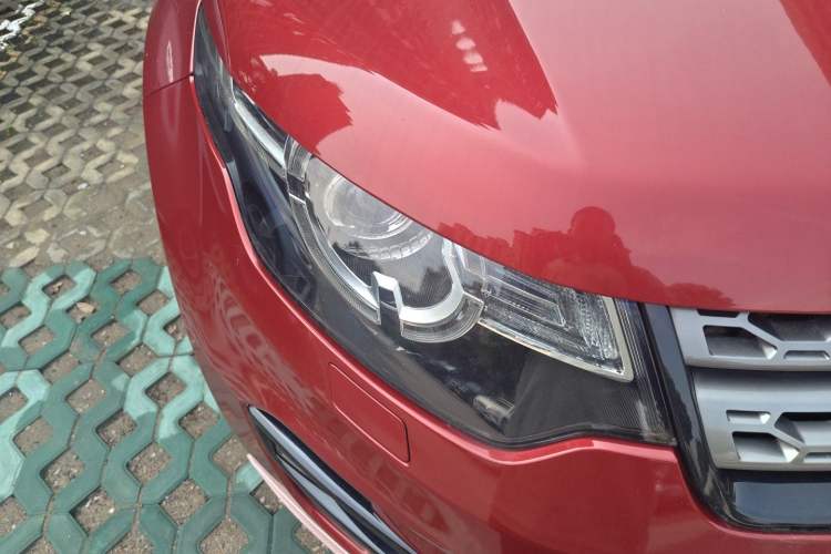 Used Land Rover Discovery Sport 2018 240 PS SE Version Right Front Headlight