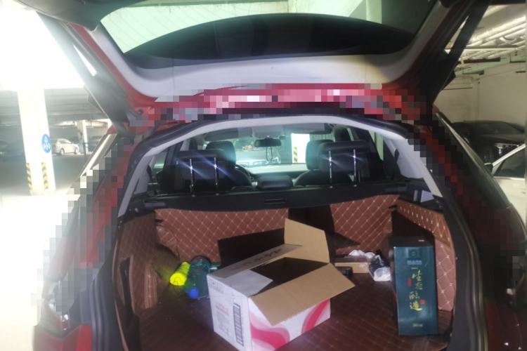 Used Land Rover Discovery Sport 2018 240 PS SE Version Trunk