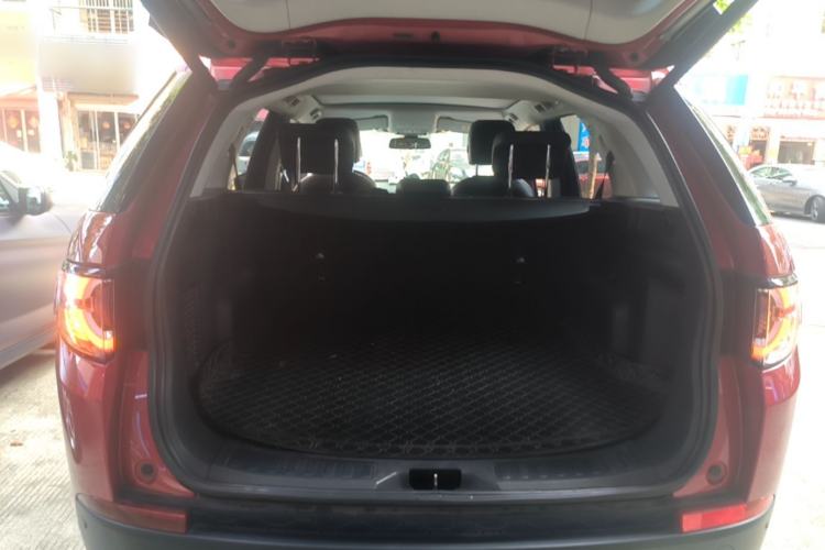 Used Land Rover Discovery Sport 2018 240 PS SE Version Trunk