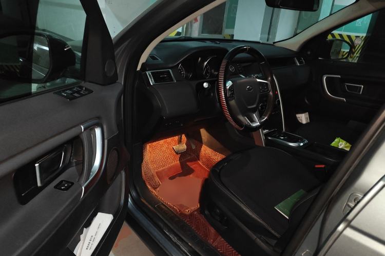 Used Land Rover Discovery Sport 2018 240 PS SE Version Driver Seat