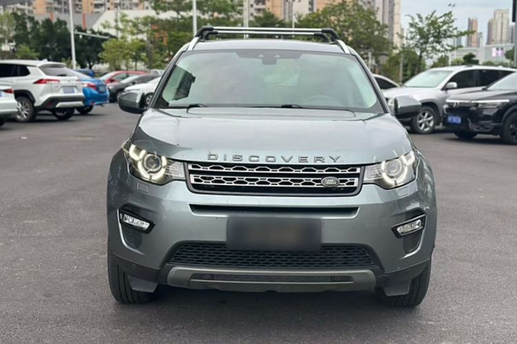 Used Land Rover Discovery Sport 2018 240 PS SE Version Exterior 1