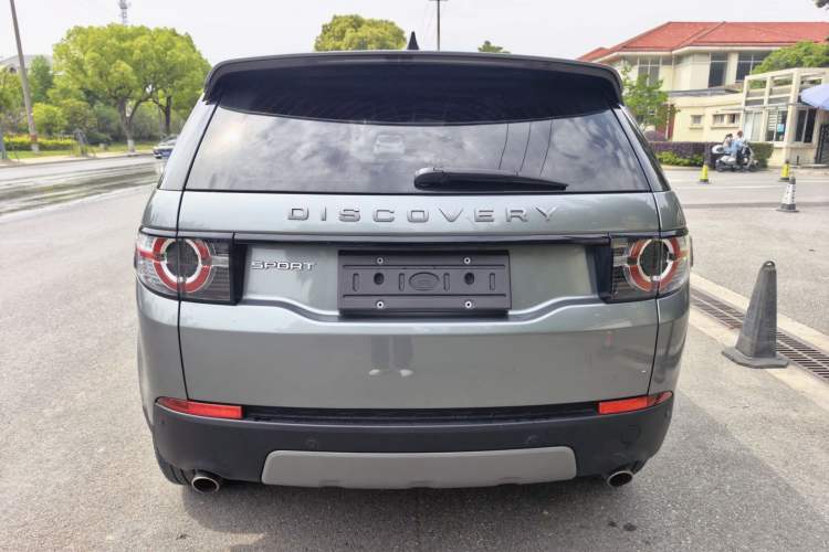 Used Land Rover Discovery Sport 2018 240 PS SE Version Exterior 4
