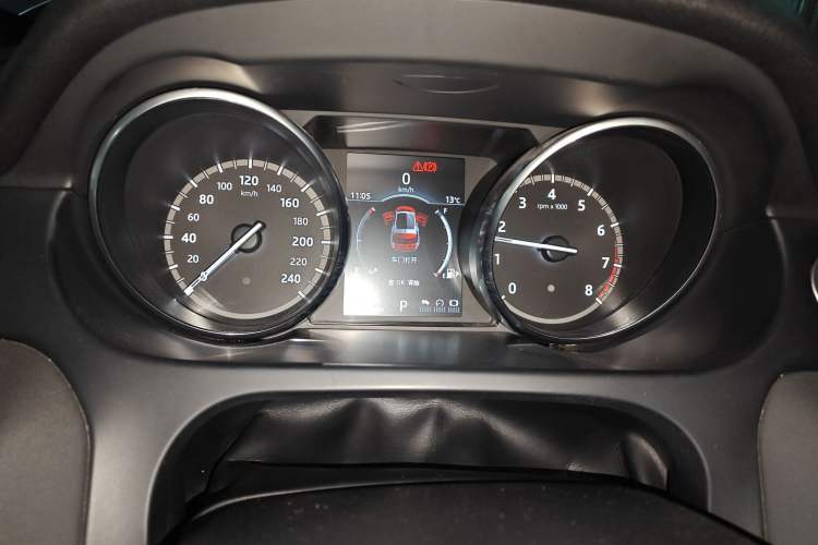 Used Land Rover Discovery Sport 2018 240 PS SE Version Instrument Cluster