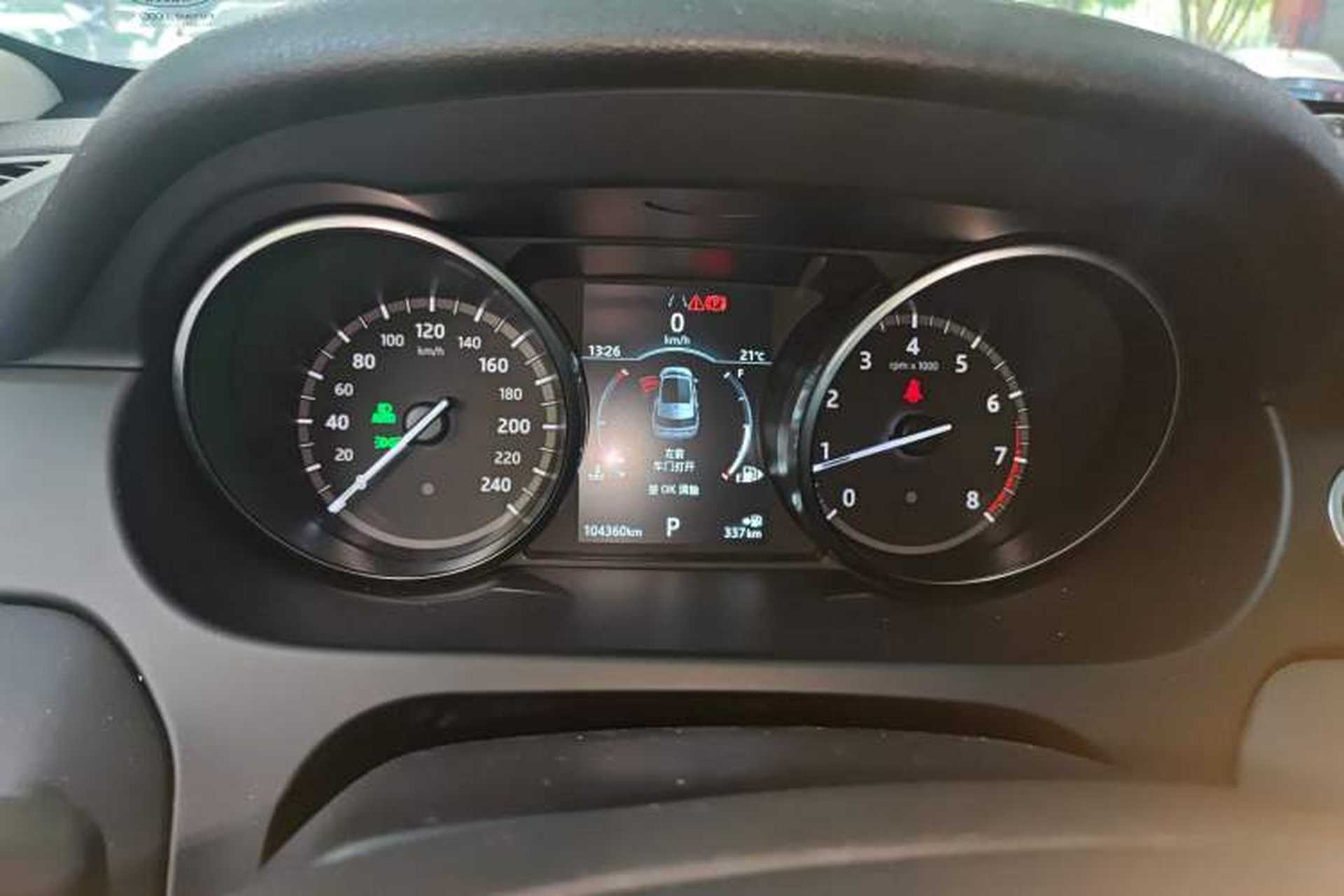 Used Land Rover Discovery Sport 2018 240 PS SE Version Instrument Cluster