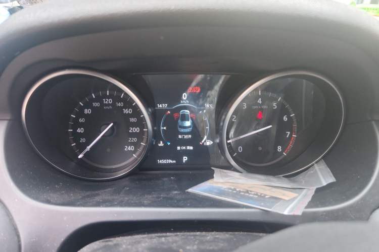 Used Land Rover Discovery Sport 2018 240 PS HSE Version Instrument Cluster