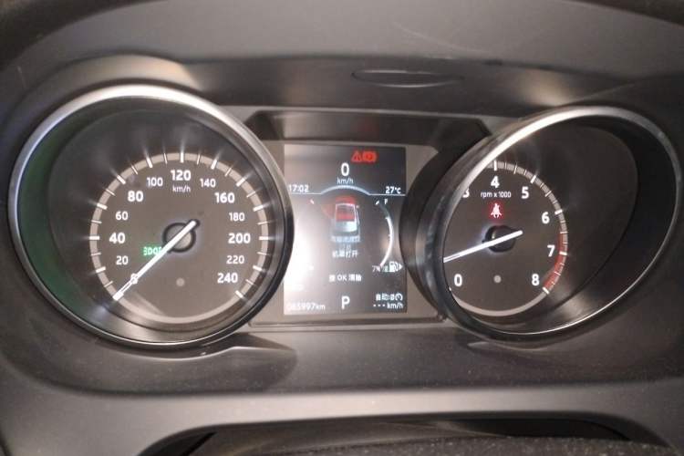 Used Land Rover Discovery Sport 2018 240 PS SE Version Instrument Cluster