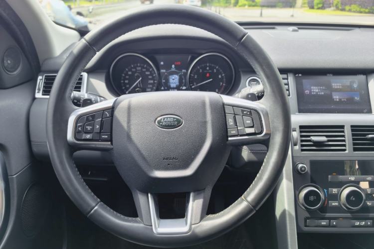 Used Land Rover Discovery Sport 2018 240 PS SE Version Interior 2