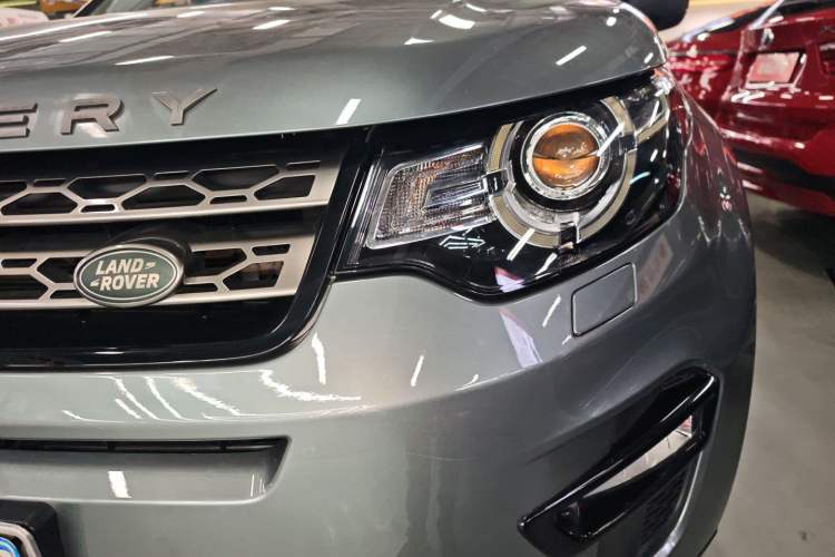 Used Land Rover Discovery Sport 2018 240 PS SE Version Left Front Headlight