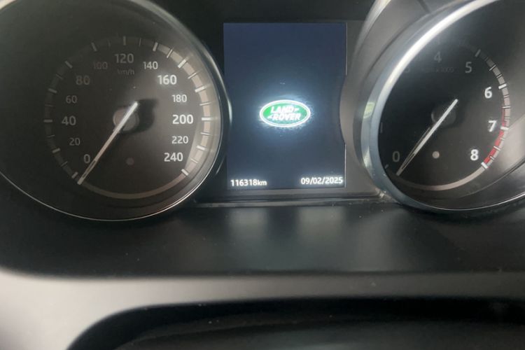 Used Land Rover Discovery Sport 2018 240 PS SE Version Odometer Close Up