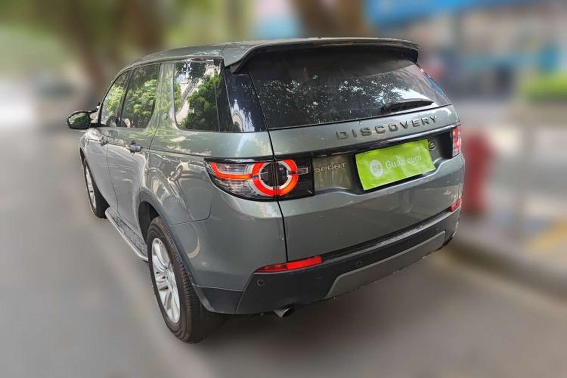 Used Land Rover Discovery Sport 2018 240 PS SE Version Rear Left 45 Deg