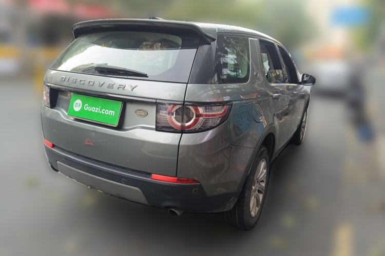 Used Land Rover Discovery Sport 2018 240 PS SE Version Rear Right 45 Deg