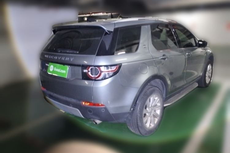 Used Land Rover Discovery Sport 2018 240 PS SE Version Rear Right 45 Deg
