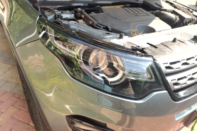 Used Land Rover Discovery Sport 2018 240 PS SE Version Right Front Headlight