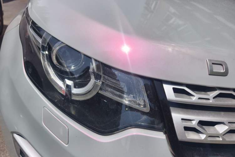 Used Land Rover Discovery Sport 2018 240 PS HSE LUXURY Edition Right Front Headlight