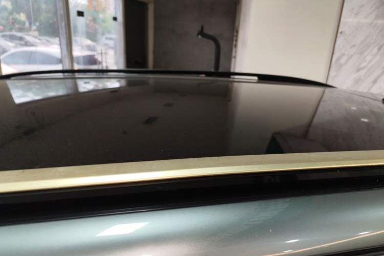 Used Land Rover Discovery Sport 2018 240 PS HSE Version Roof