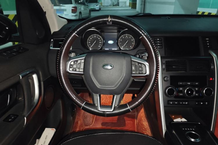Used Land Rover Discovery Sport 2018 240 PS SE Version Steering Wheel