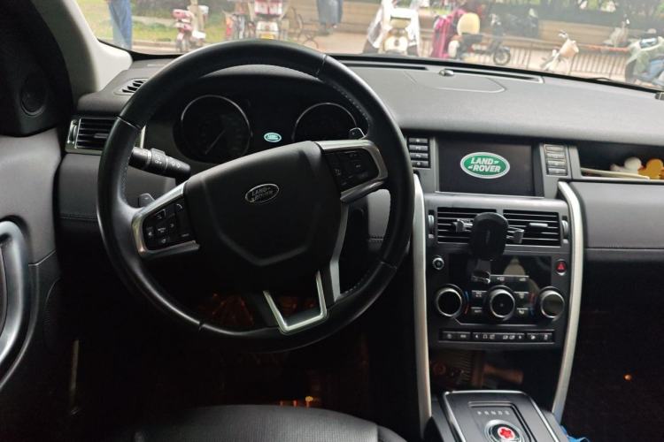 Used Land Rover Discovery Sport 2018 240 PS SE Version Steering Wheel