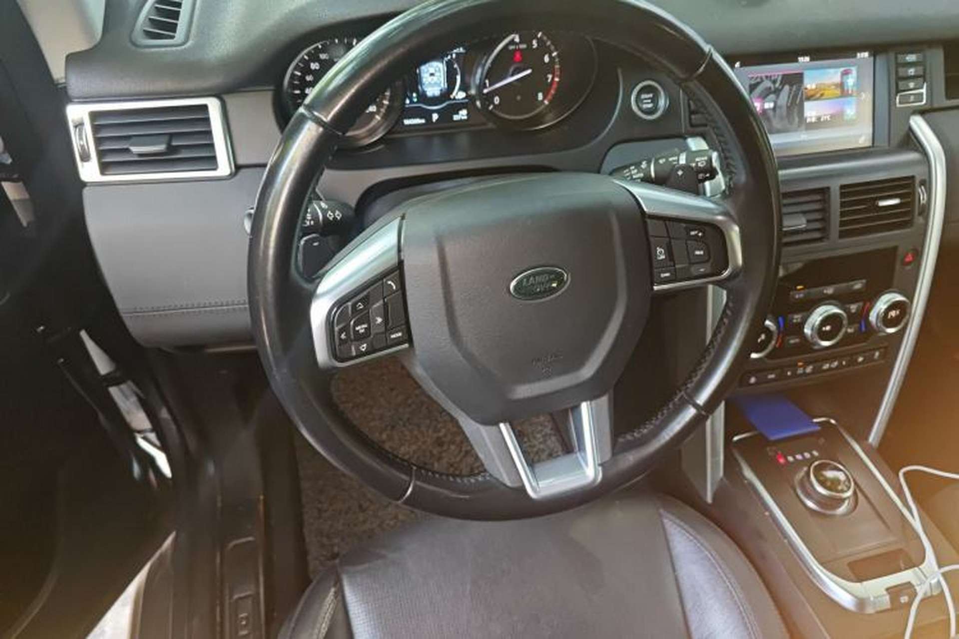 Used Land Rover Discovery Sport 2018 240 PS SE Version Steering Wheel