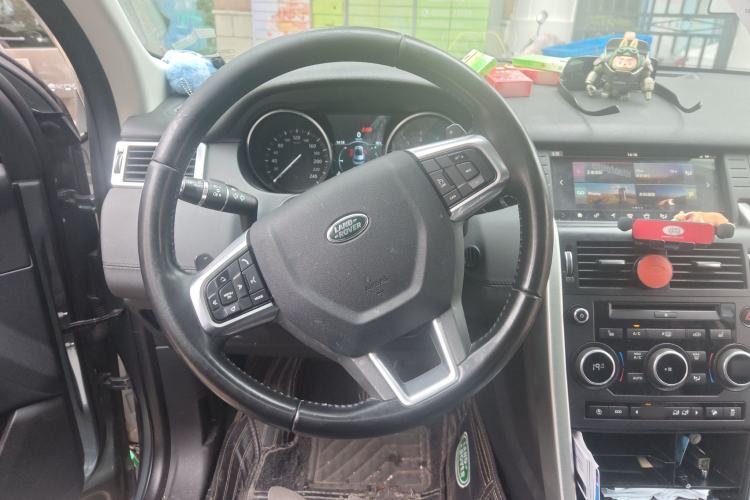 Used Land Rover Discovery Sport 2018 240 PS HSE Version Steering Wheel
