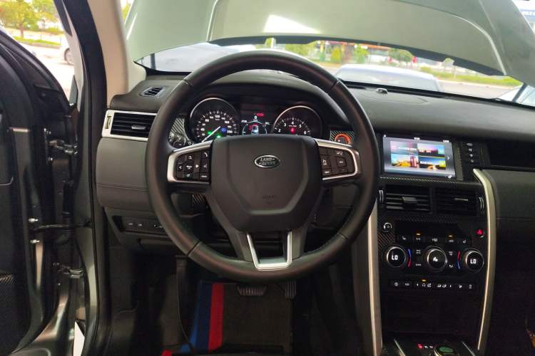 Used Land Rover Discovery Sport 2018 240 PS HSE Version Steering Wheel