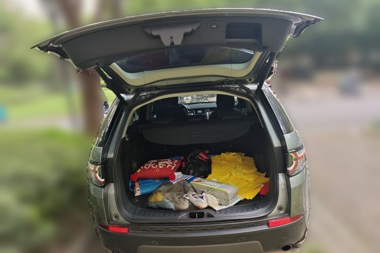Used Land Rover Discovery Sport 2018 240 PS SE Version Trunk
