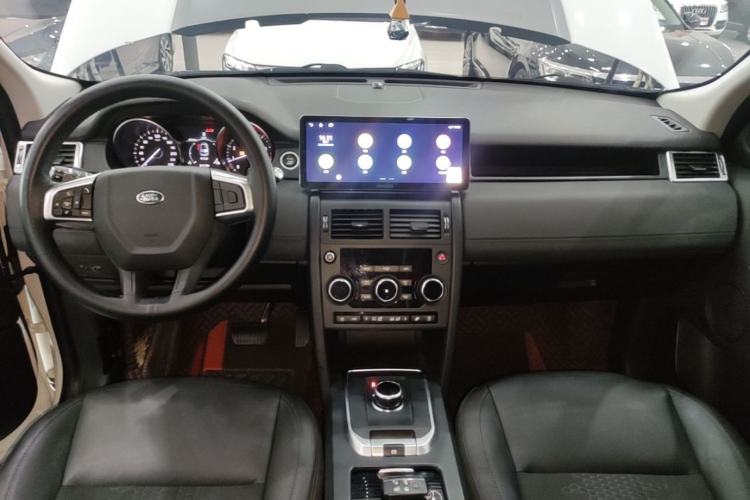 Used Land Rover Discovery Sport 2018 200 PS PURE Edition Center Console