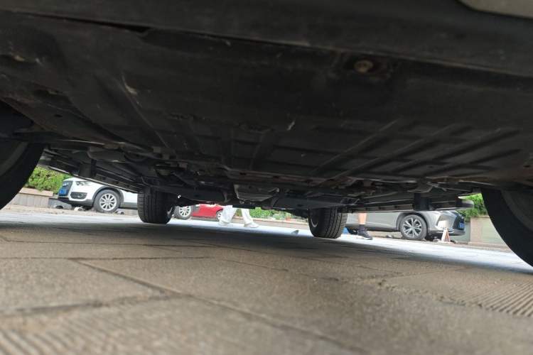 Used Land Rover Discovery Sport 2018 240 PS HSE Version Chassis Front