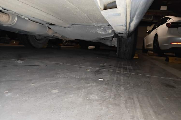 Used Land Rover Discovery Sport 2018 240 PS SE Version Chassis Front Left