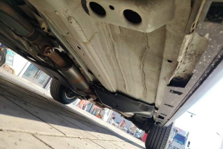 Used Land Rover Discovery Sport 2018 240 PS SE Version Chassis Front Left