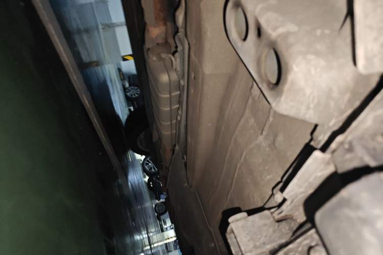 Used Land Rover Discovery Sport 2018 240 PS HSE Version Chassis Front Left