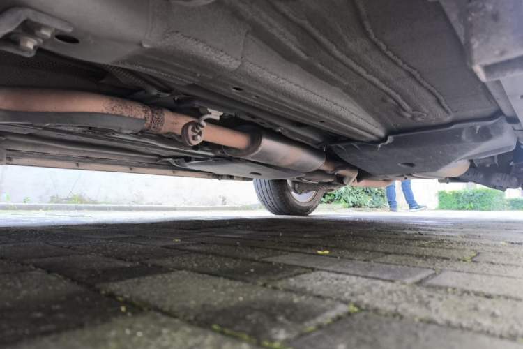 Used Land Rover Discovery Sport 2018 240 PS SE Version Chassis Front Left