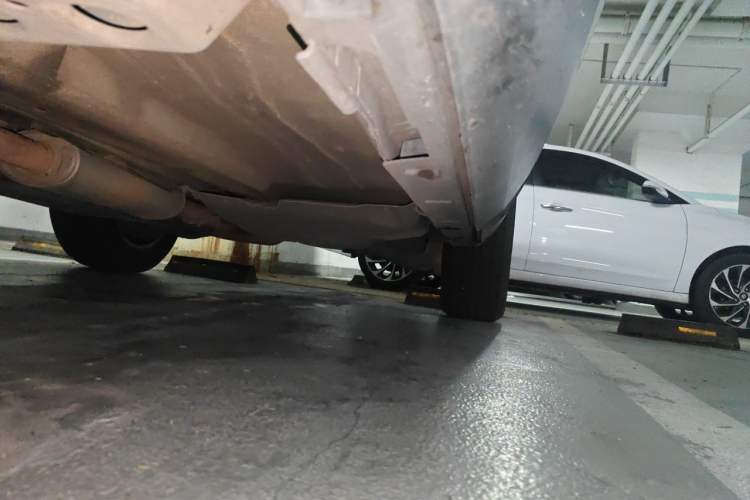 Used Land Rover Discovery Sport 2018 240 PS SE Version Chassis Front Left