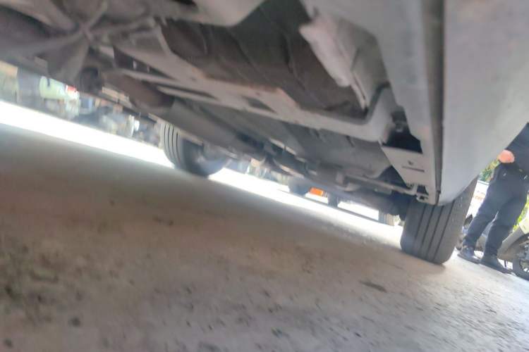 Used Land Rover Discovery Sport 2018 240 PS SE Version Chassis Front Left