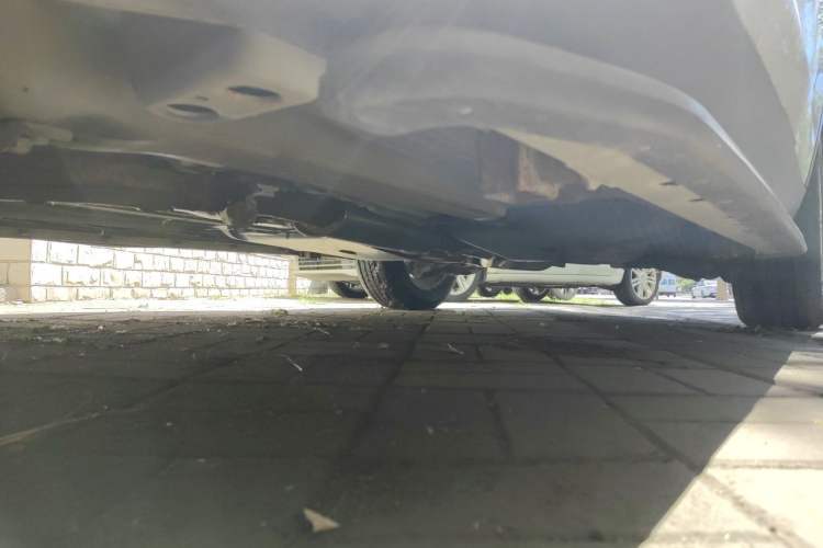 Used Land Rover Discovery Sport 2018 240 PS SE Version Chassis Front Left