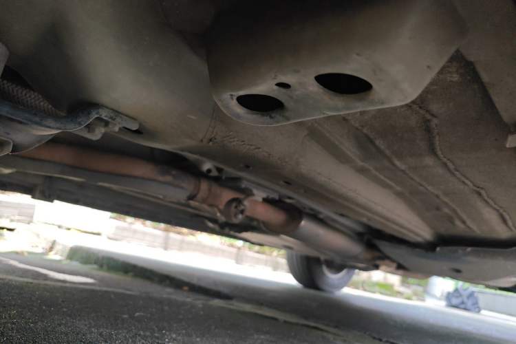 Used Land Rover Discovery Sport 2018 240 PS SE Version Chassis Front Left