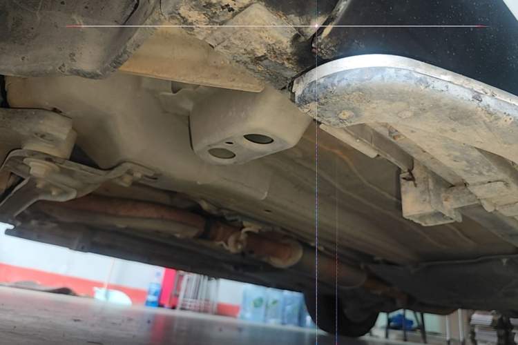 Used Land Rover Discovery Sport 2018 240 PS SE Version Chassis Front Left