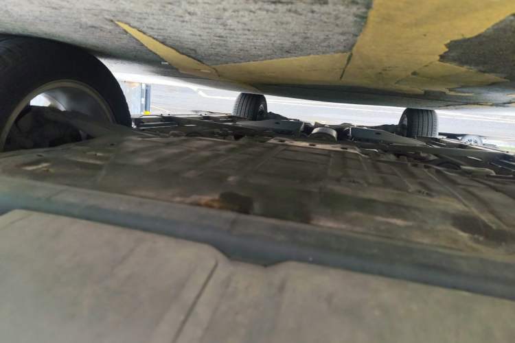 Used Land Rover Discovery Sport 2018 240 PS SE Version Chassis Front