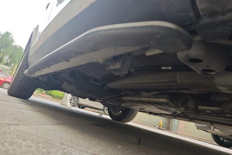 Used Land Rover Discovery Sport 2018 240 PS HSE Version Chassis Front Right