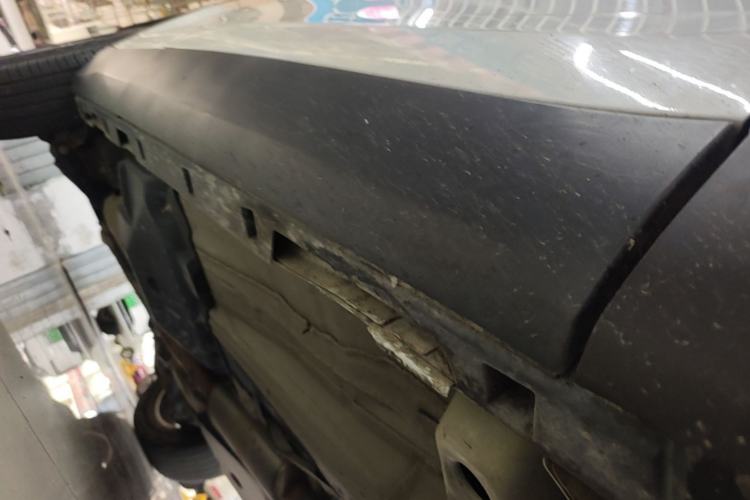 Used Land Rover Discovery Sport 2018 240 PS SE Version Chassis Front Right