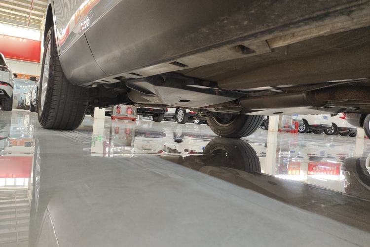 Used Land Rover Discovery Sport 2018 240 PS SE Version Chassis Front Right