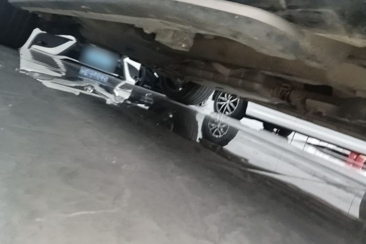 Used Land Rover Discovery Sport 2018 240 PS HSE Version Chassis Front Right