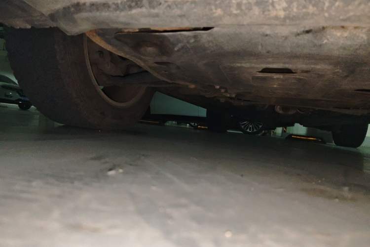 Used Land Rover Discovery Sport 2018 240 PS SE Version Chassis Front Right