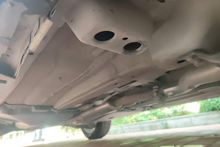 Used Land Rover Discovery Sport 2018 240 PS SE Version Chassis Front Right
