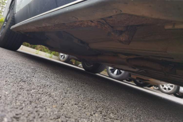 Used Land Rover Discovery Sport 2018 240 PS SE Version Chassis Front Right
