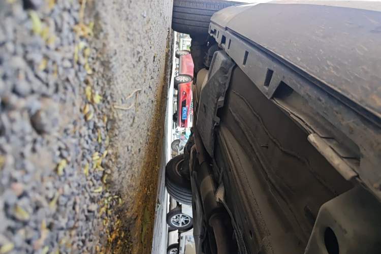 Used Land Rover Discovery Sport 2018 240 PS SE Version Chassis Front Right