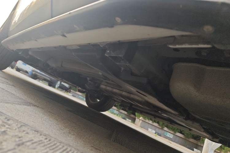 Used Land Rover Discovery Sport 2018 240 PS HSE Version Chassis Rear Left