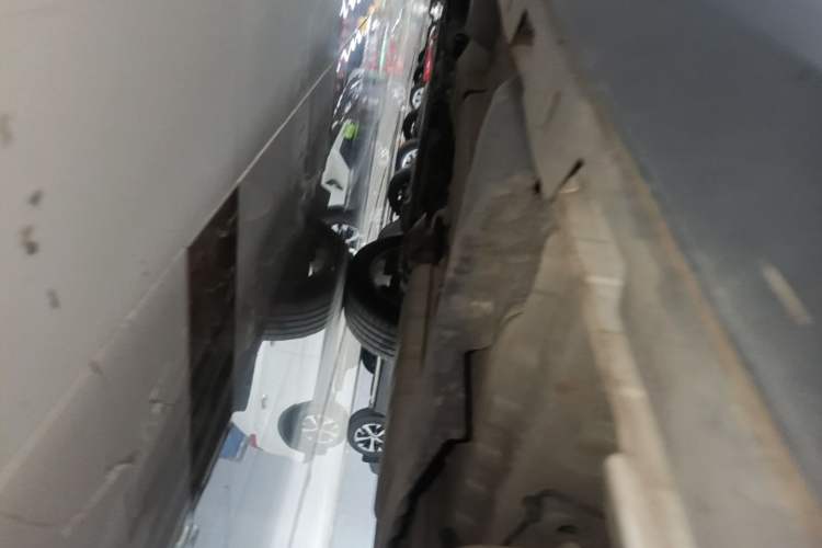 Used Land Rover Discovery Sport 2018 240 PS HSE Version Chassis Rear Left