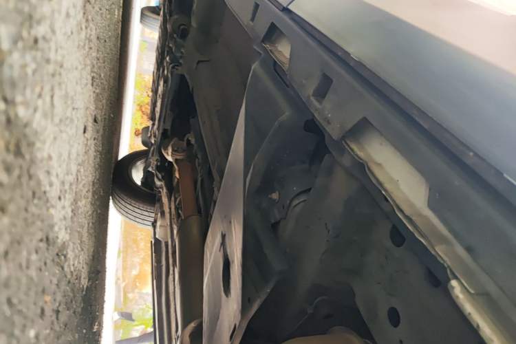 Used Land Rover Discovery Sport 2018 240 PS SE Version Chassis Rear Left